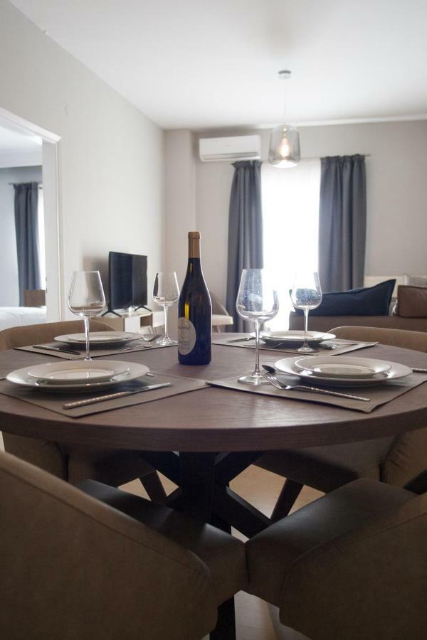 Stylish Zoi'S Appartment Next To Helexpo, White Tower Thessaloniki Buitenkant foto
